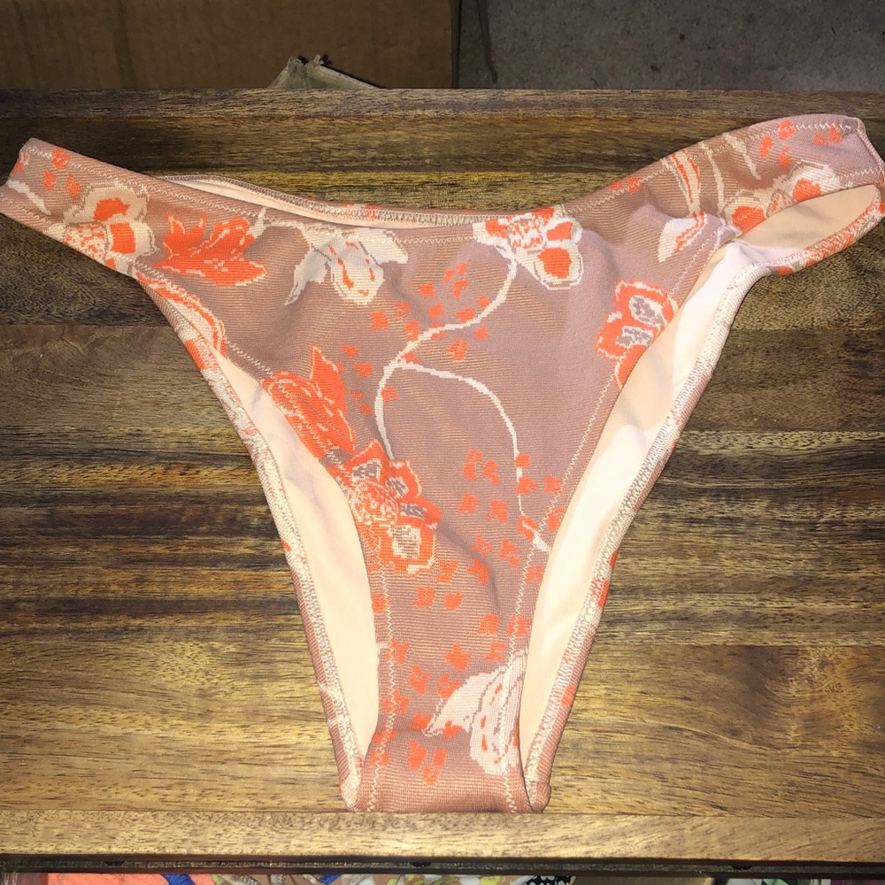 Aerie Peach and Tan Bikini Bottoms